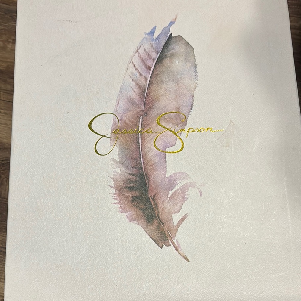Jessica Simpson Feather Design Box